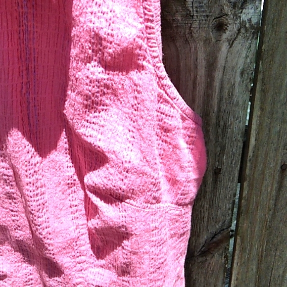 JUST REDUCED.  Sleeveless Pink Top (2X) - Picture 4 of 6